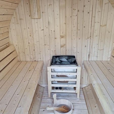 Villa With Private Sauna And Jacuzzi, 8 Min From Schloss Schoebrunn Vienna Exterior photo